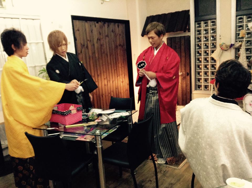 11026232_561697130645505_221437384360988438_n