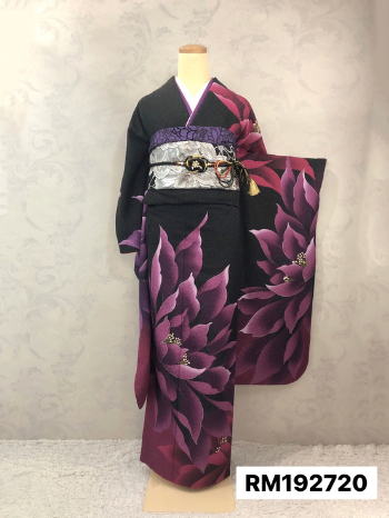 【振袖】黒/紫・牡丹