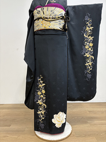 【振袖】黒・薔薇白金