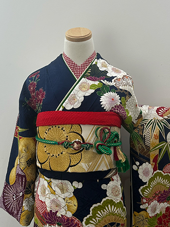 【振袖】紺・牡丹