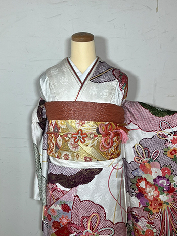 【振袖】白/赤・牡丹