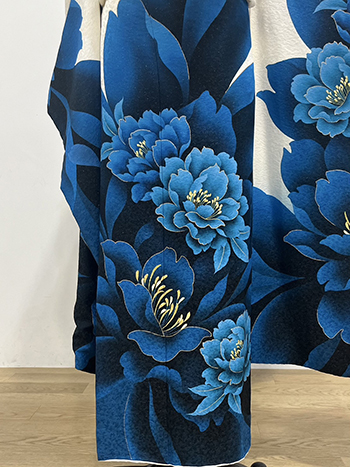 【振袖】白・牡丹