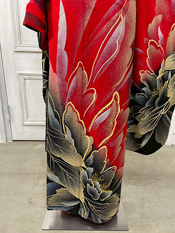 【振袖】赤・金彩牡丹