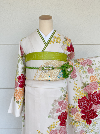 【振袖】白・牡丹