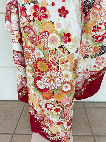【振袖】白/赤・菊/桜