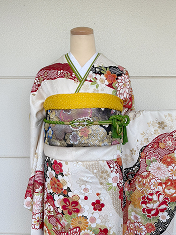 【振袖】白/赤・菊/桜
