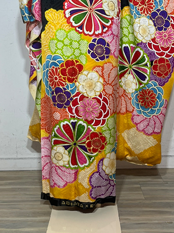 【振袖】黒・菊