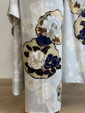 【振袖】ｸﾞﾚｰ・牡丹