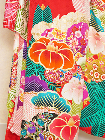 【振袖】赤・椿/松