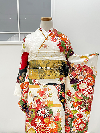 【振袖】白・万寿菊