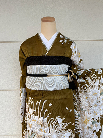 【振袖】ｶｰｷｰ・百合