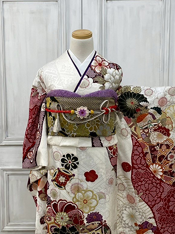 【振袖】白・牡丹/菊