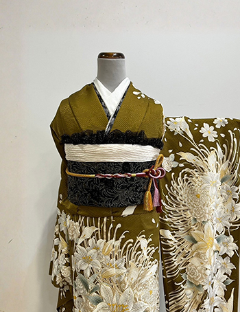 【振袖】黄・百合